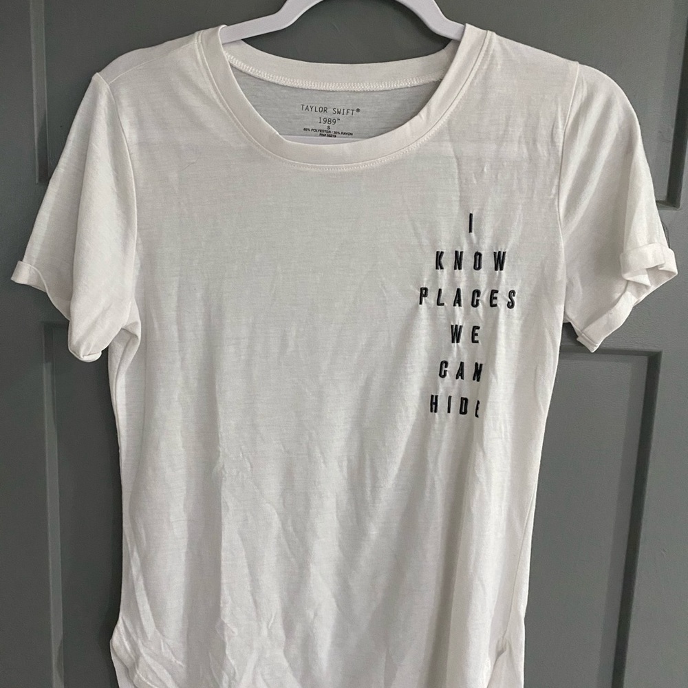 OFFICIAL TAYLOR SWIFT 1989 I Know Places Top